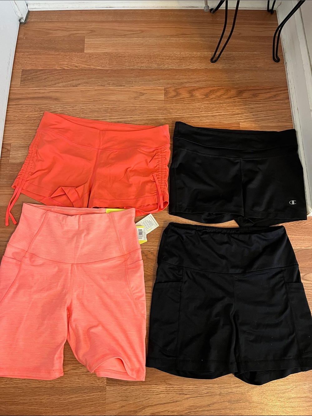 GAP Women’s Black and Coral Bike Shorts Set